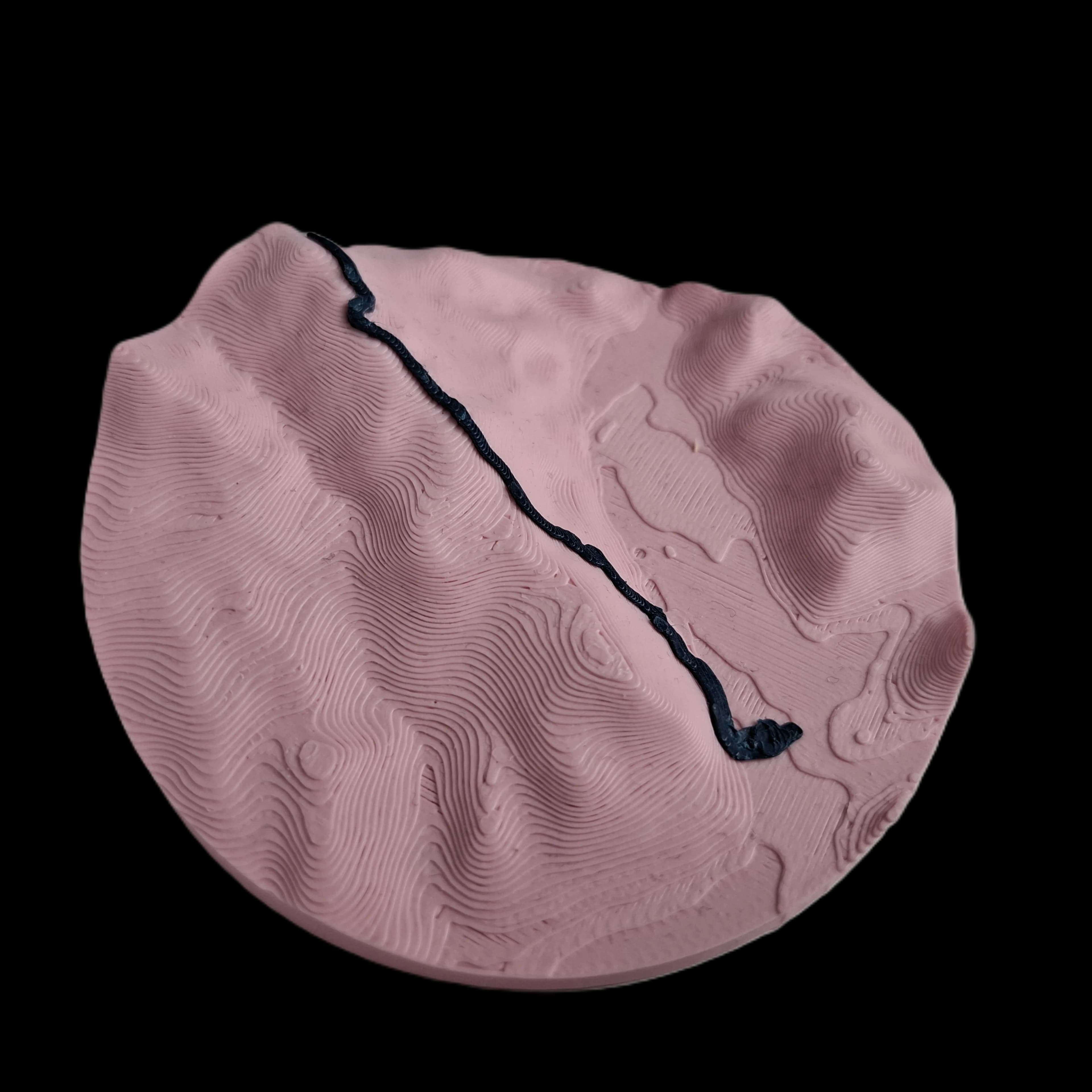 Carte relief Altitrace duo Pinky (rose poudré, tracé bleu marine), parcours de randonnée en montagne — idée cadeau souvenir de trail